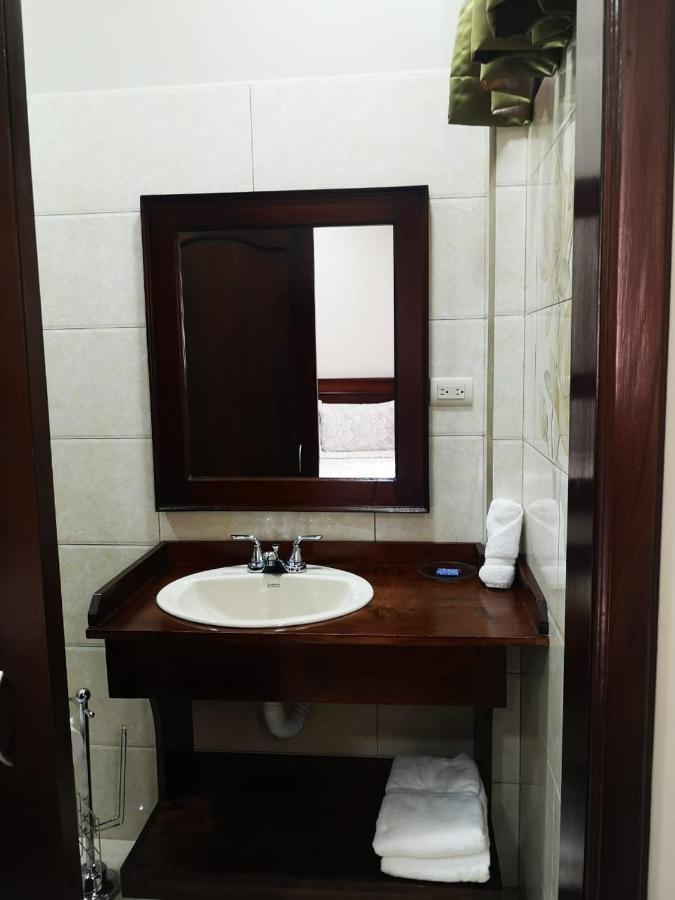 Hotel Y Residencia La Cofradia Santa Rosa de Copan Luaran gambar